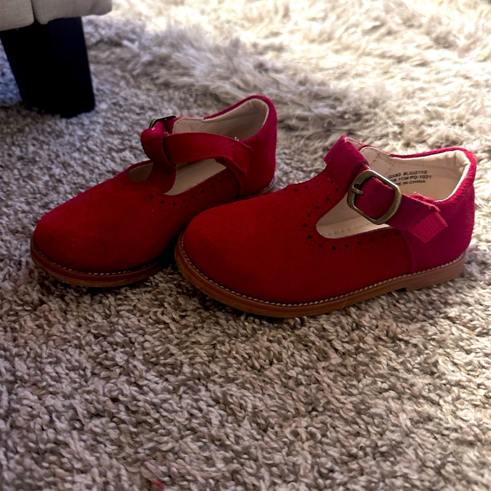 Girl Mary Jane style shoes